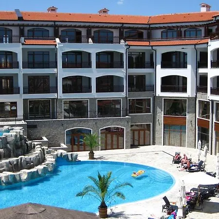 Vineyards Resort 4*